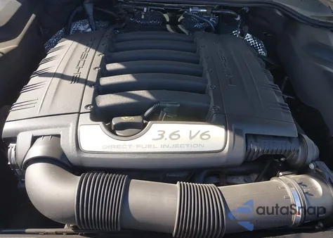 2017 Porsche Cayenne Platinum Edition z USA, uszkodzony, nr VIN WP1AA2A2XHKA91581